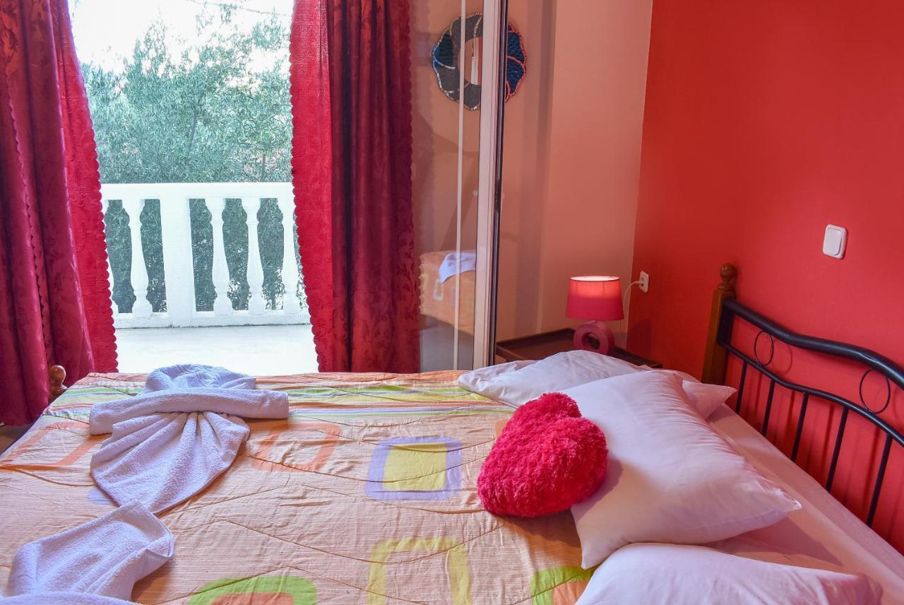 Vicky'S Village Private House Fiolitis Экстерьер фото