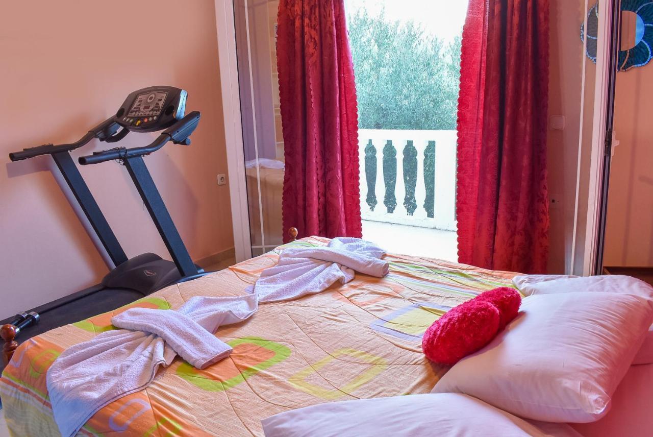 Vicky'S Village Private House Fiolitis Экстерьер фото